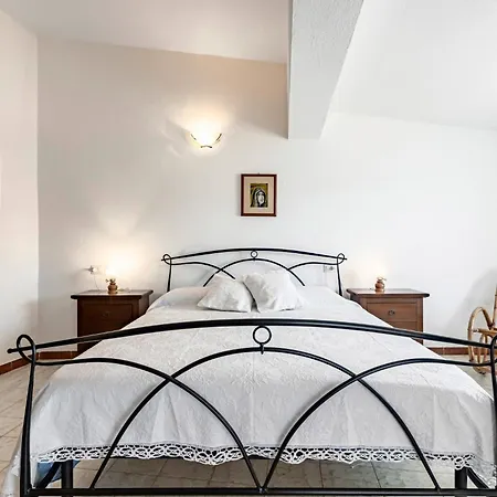 Guesthost - Casa Suentu Muravera